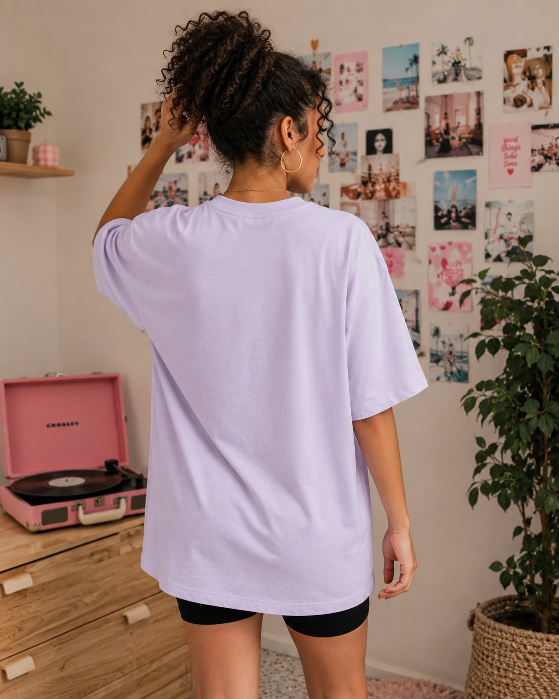 Oversize Tee — "delulu is the solulu" Pink Heart K-Pop Fan Shirt