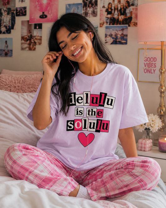 Oversize Tee — "delulu is the solulu" Pink Heart K-Pop Fan Shirt