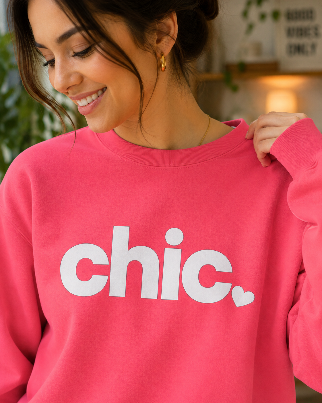 Chic Heart Crewneck Sweatshirt – Cute Pink Casual Graphic